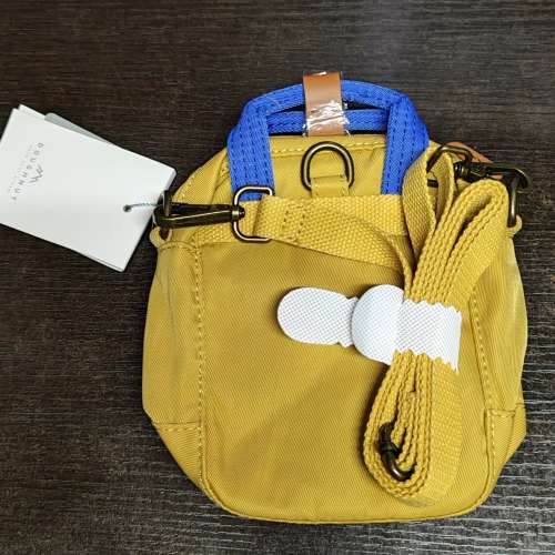 Doughnut Macaroon Tiny 斜背包 (黃 x 粉紅玫瑰 )