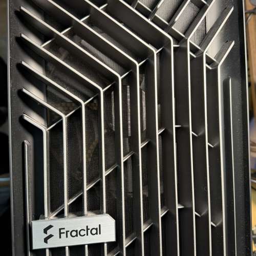 Fractal design torrent nano 無側透版