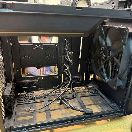 Fractal design torrent nano 無側透版