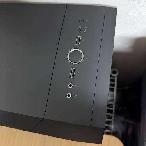 Fractal design torrent nano 無側透版