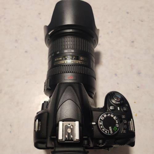 Nikon D3100 + AF-S 18-200mm F3.5-5.6 鏡頭