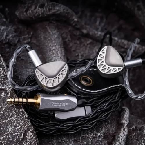 Unique Melody Maven II / Jet Black