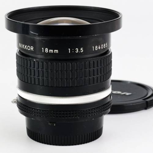 Nikon Ais 18mm F3. 5 全片幅手動鏡送lens hood