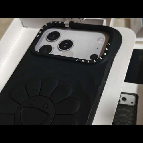 Casetify x Murakami 17 pro max 黑色 全新