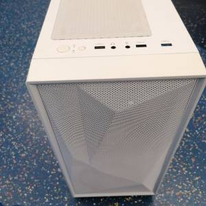 全漢 FSP CMT211W白色RGB 機箱