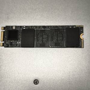 出售 2TB SSD M.2 2280 全正常（已安裝好windows 11)