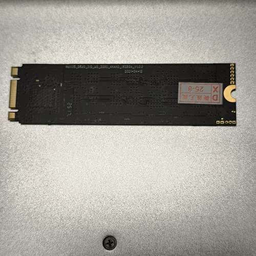 出售 2TB SSD M.2 2280 全正常（已安裝好windows 11)
