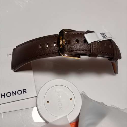 9成新 Honor Watch GS 3 智能手錶連金屬陶瓷錶帶 (連全新原裝皮革錶帶，1張錶面保...