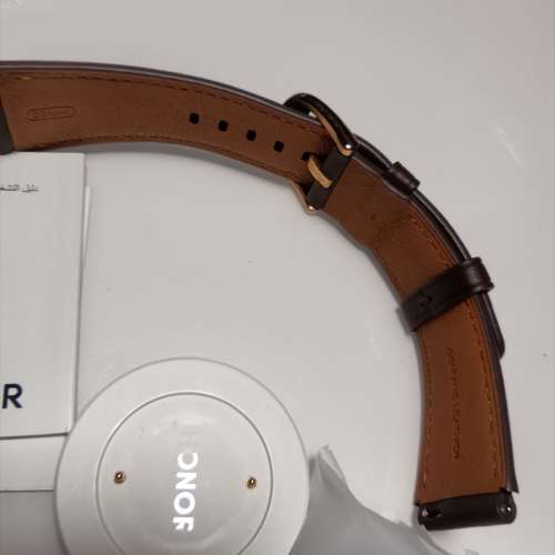 9成新 Honor Watch GS 3 智能手錶連金屬陶瓷錶帶 (連全新原裝皮革錶帶，1張錶面保...