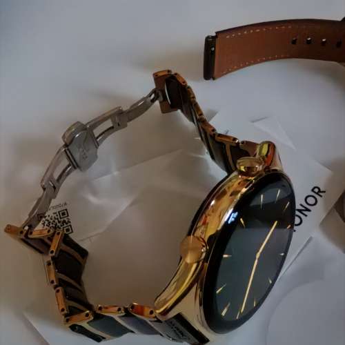 9成新 Honor Watch GS 3 智能手錶連金屬陶瓷錶帶 (連全新原裝皮革錶帶，1張錶面保...