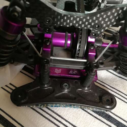 PHI Cyclone TC 1/10 碳纖維底盤遙控車