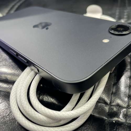 99%New iPhone 16e 128GB 黑色 蘋果保養至2026年5月17日 電池效能100% 香港行貨 自...