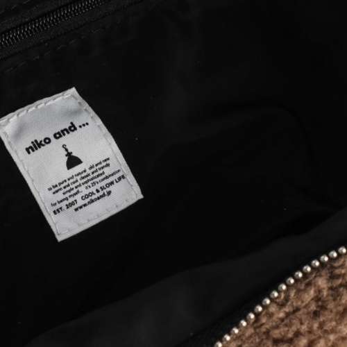 100% NEW - 日本品牌 男女合用腰袋︰Niko and ... Brown Color Logo Bum Bag 啡色毛...