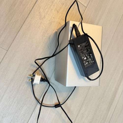 3.5吋硬碟盒支援最大儲存量24TB(共4個)