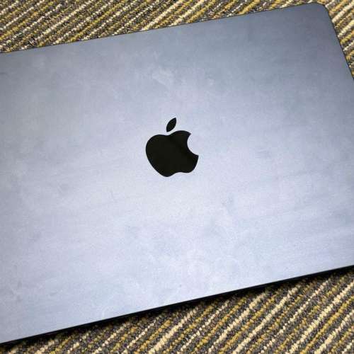 Macbook Air 2022 13.6" M2 8GB RAM + 512GB SSD