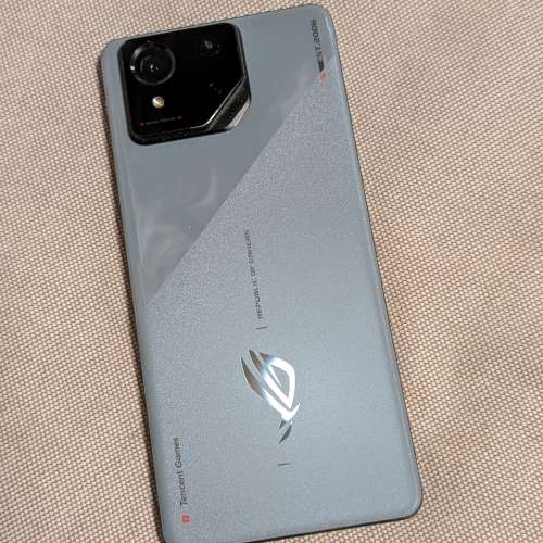 Asus Rog phone 8 256gb 國際版 95%