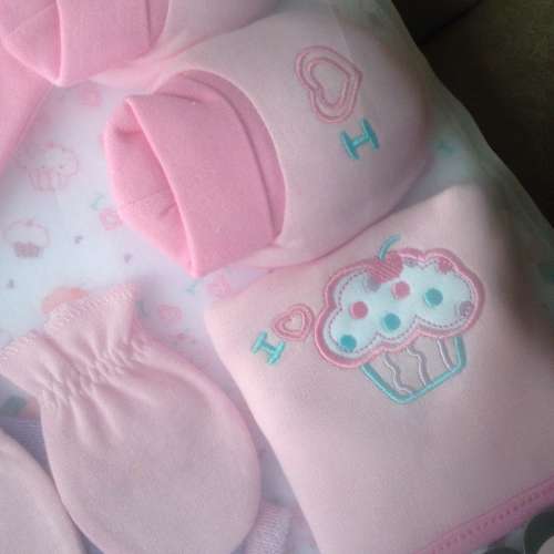 👶 Baby Blanket Gift Set for Newborns NEW 全新嬰兒套裝 粉紅 蛋糕 👶