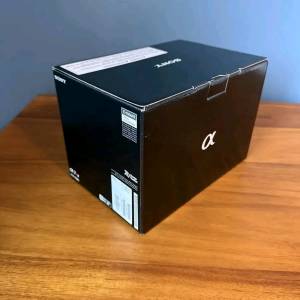 Brand New Sony A7R v mirrorless full- frame camera with