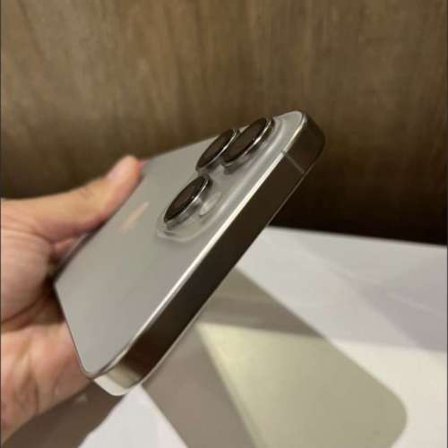 iPhone 15pro max 1TB,港行雙卡極新，電池健康度90，完美冇花，冇修冇拆，所有原裝...