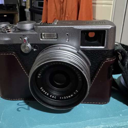 第一代 Fujifilm X100