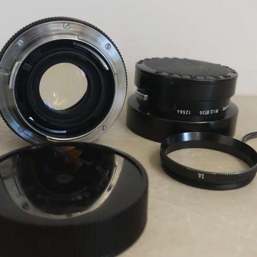 Leica Summicron R 50 f2，連原廠套裝遮光罩、鏡頭蓋，UVa保護鏡及環