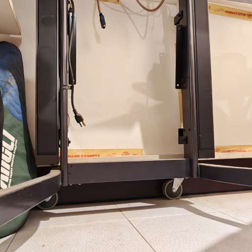 輕觸式商用顯示屏/電視 連滑輪支架+喇叭