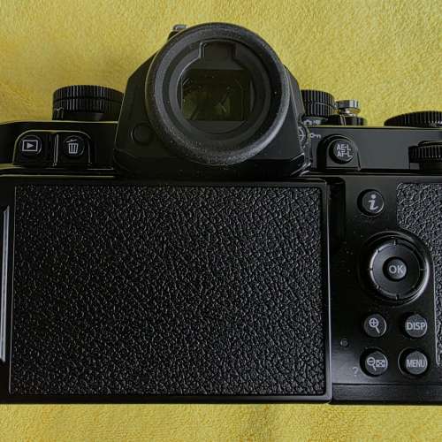 Nikon ZF Black + NIKKOR Z 40mm f/2 (SE) 相機 + 鏡頭套裝