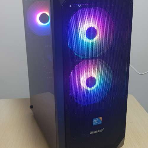 Xeon E5-2690 CPU 8核心16線程,32G ram,480G SSD,1TB HD, Geforce GTX 1060 3G ,Win11