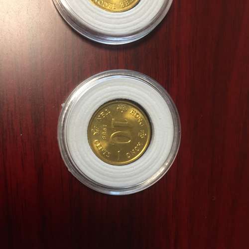 UNC HK10仙 金色大女皇頭連膠盒