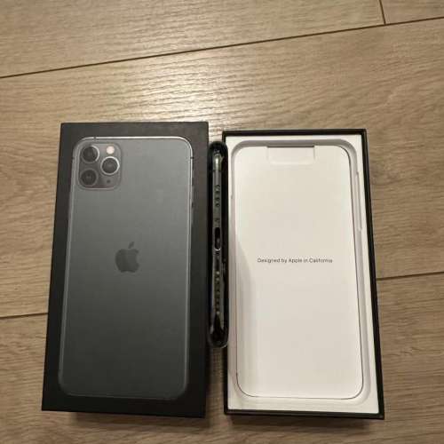 自用 iphone 11 Pro Max 256gb Midnight Green 香港行貨 95%新有盒出讓