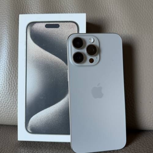 完美無花 香港行貨 iphone 15 pro max 256GB 原色 鈦金屬 Natural Titianium