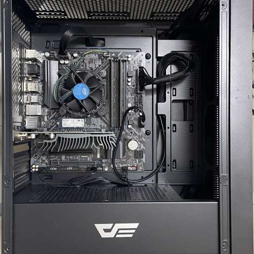 中階六核芯PC，i5-9400f，16GB，256GB，GT 1030 2GB