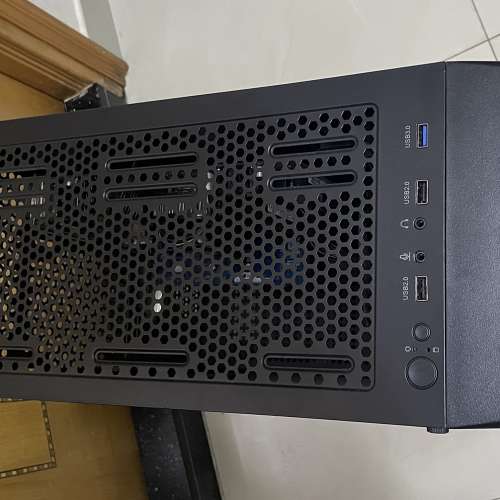 中階六核芯PC，i5-9400f，16GB，256GB，GT 1030 2GB