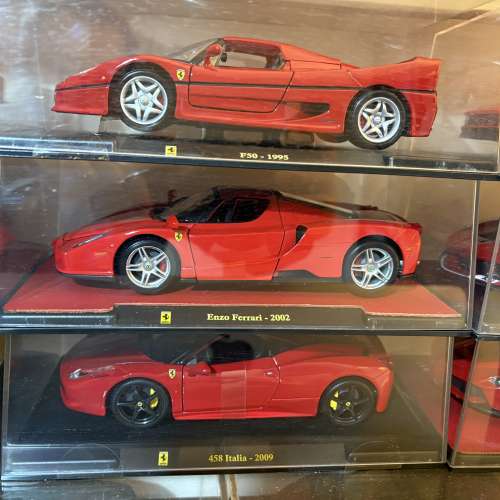 Ferrari 1:24 模型