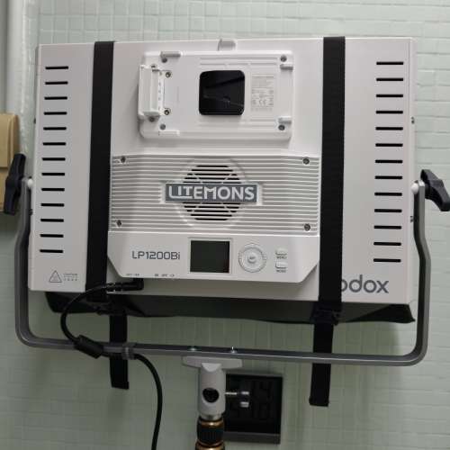 新淨神牛Godox Litemons LP1200Bi LED 攝影燈套裝  +MTO2碳纖燈架+柔光罩