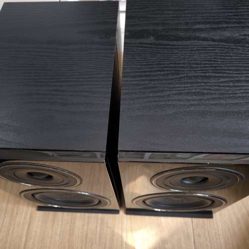 Wharfedale Diamond 12.2音箱