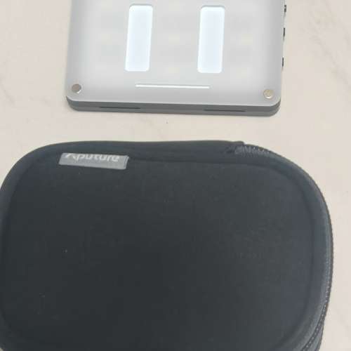 比較產品 Aputure Amaran Al-M9 LED light