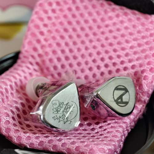 花姐聯名 Nostalgia Audio Hana Tan 限定版