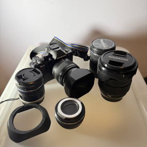 Olympus OM-D E-M10 Mark II + Lens