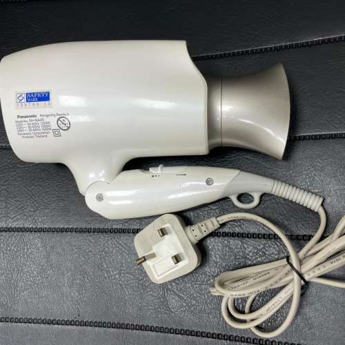 Panasonic 樂聲 「白金納米離子護髮」風筒 EH-NA45