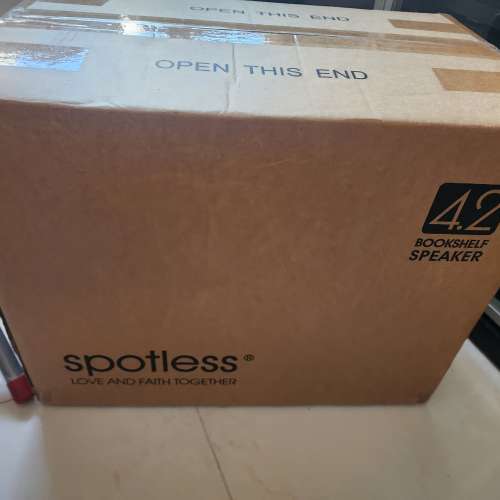 Spotless Eternal 4.2 書架喇叭（免費送7聲道後級Nuforce MCH-300se-c7 (不包好壞)。