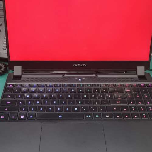放售 Gigabyte Aorus 15 XE4 電競筆電 (32GB/2TB/3070Ti) 機能 100% 正常