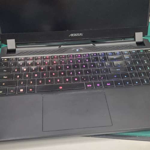放售 Gigabyte Aorus 15 XE4 電競筆電 (32GB/2TB/3070Ti) 機能 100% 正常