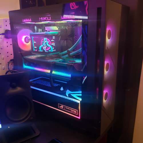 Rog g700 枱式 電腦主機 5080顯示卡