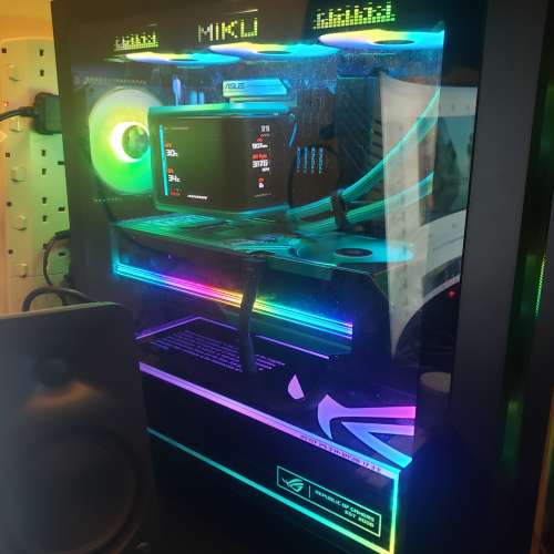 Rog g700 枱式 電腦主機 5080顯示卡