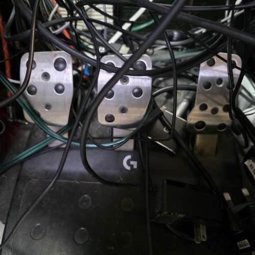 Logitech    G923   連油門  &車架 TRUEFORCE 賽車方向盤完全兼容 PlayStation 5 (...