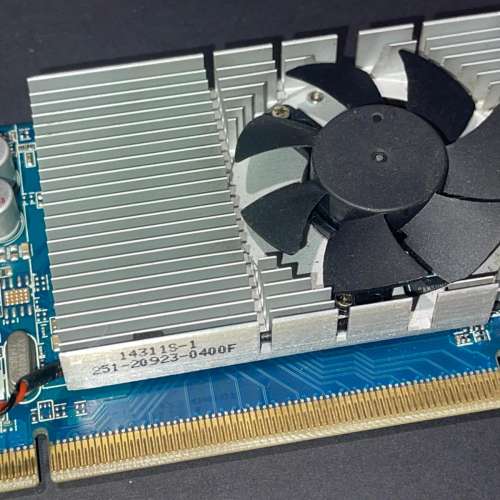 AMD Radeon R5 235 2GB DDR3 Low Profile 半高刀卡顯示卡Display Card