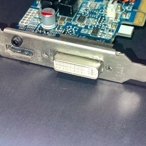 AMD Radeon R5 235 2GB DDR3 Low Profile 半高刀卡顯示卡Display Card