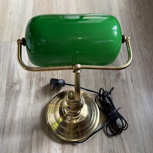 古董綠色玻璃燈罩坐枱燈