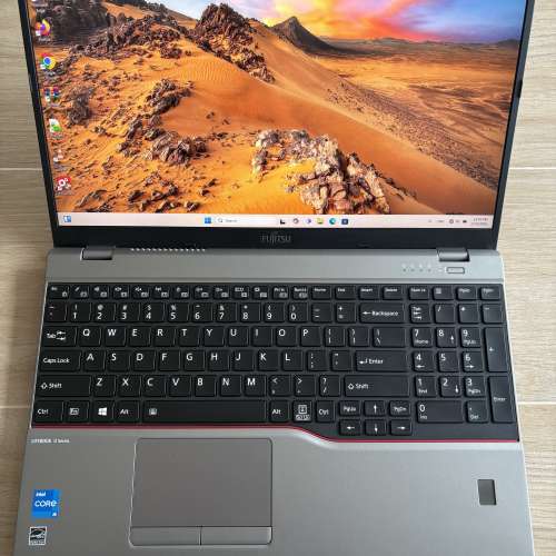 Fujitsu U7511 15.4 inch FHD laptop pc 11th gen